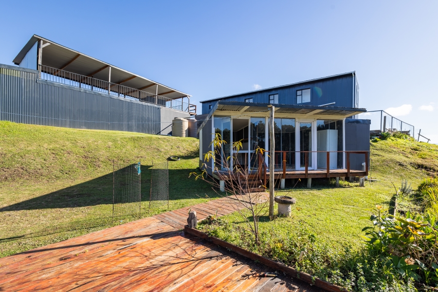 To Let 6 Bedroom Property for Rent in Harkerville A H Western Cape